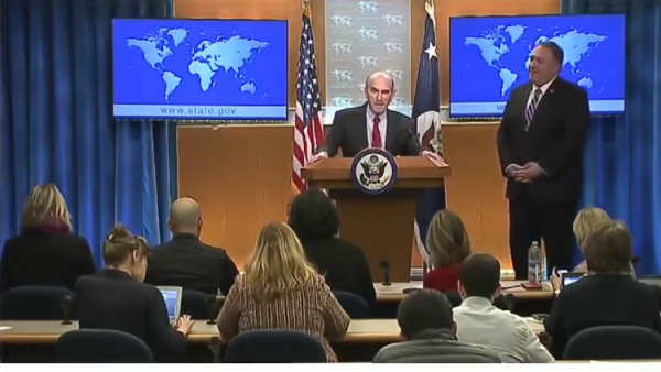 معلومات مثيرة عن أبرامز.. الرجل الذي سلمه بومبيو ملف فنزويلا!