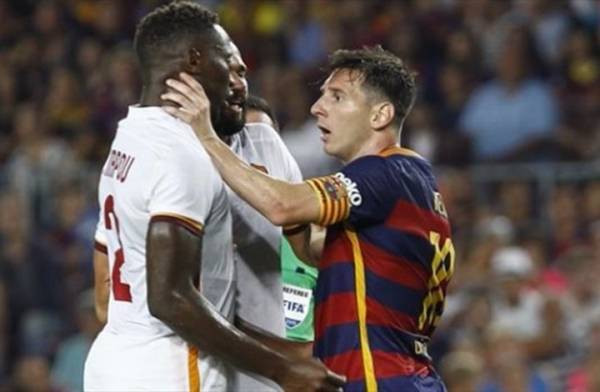 شاهد المشاحنات التي عاشها نجوم كرة القدم