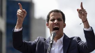 خوان غوايدو: المحكمة العليا في فنزويلا تحظر سفر زعيم المعارضة