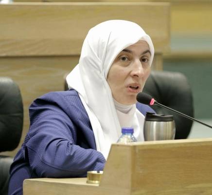 طهبوب تطالب الحكومة باغلاق السفارة الاسرائيلية ..