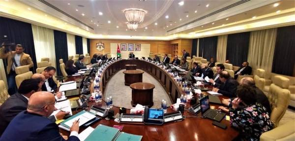 اتفاقية بين الحكومة وشركة خاصة تخالف القانون وتنتهك سرية المعلومات !!