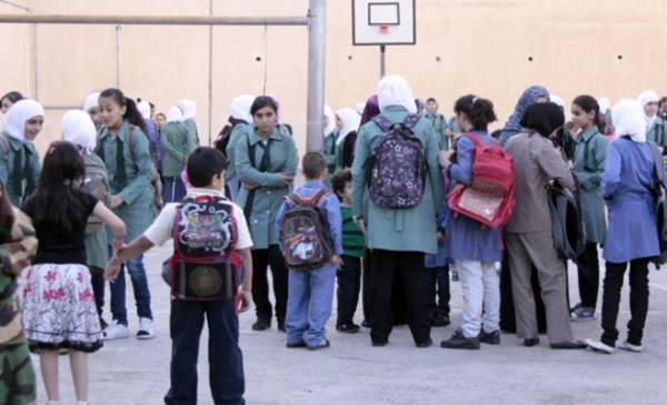 مليوني طالب وطالبة يلتحقون بمدارسهم الأحد المقبل