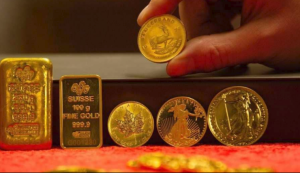 شاب يتلقى شحنة ذهب بالخطأ .. فتصرف دون تفكير