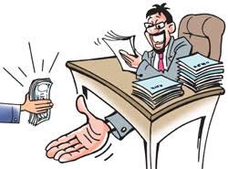 الرشوة للمسؤول  هي خيانة عظمى واخطر من الارهاب فهل ستنجح الدولة بالحد من انتشارها الواسع......؟