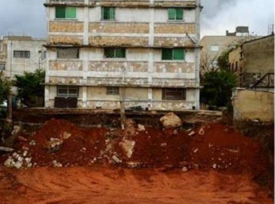 اخلاء بناية سكنية احترازياً في اربد