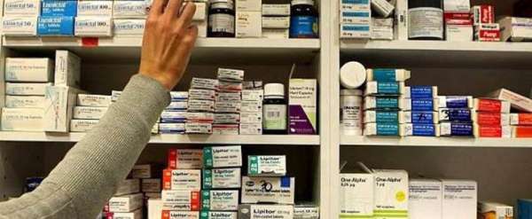 الخلافات تعود من جديد ونقابة الصيادلة تحذر