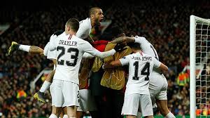 ثنائية باريسية تكبد الشياطين الحمر خسارة بقيادة سولسكاير