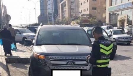 تحرير مخالفة سير وهمية بحق مواطن بمعلومات عشوائية ومغلوطة .. وثيقة؟