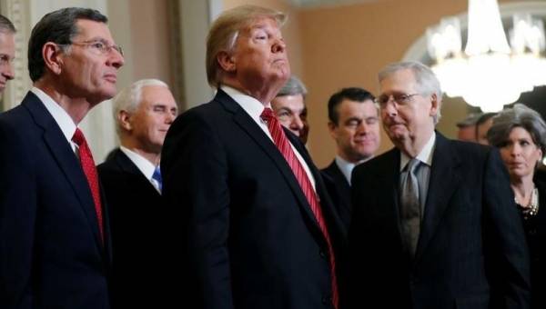 تصاعد جديد للأزمة الأميركية بسبب بناء جدار مع المكسيك