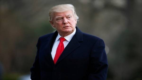 تفاصيل محاولة انقلاب في البيت الأبيض.. كيف نجا ترامب؟