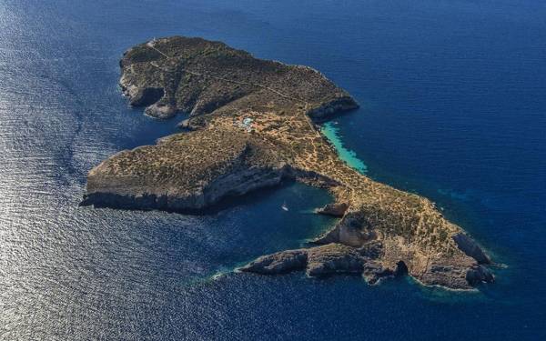 بالصور نجم ريال مدريد يستأجر جزيرة لإقامة حفل زفافه.. هذه تكلفتها