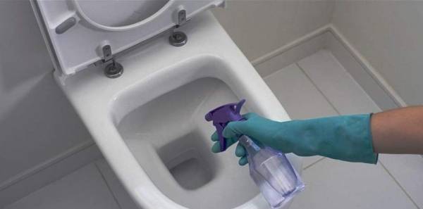 إليكم هذه الحيلة الغريبة للتخلص من روائح الحمّام الكريهة!