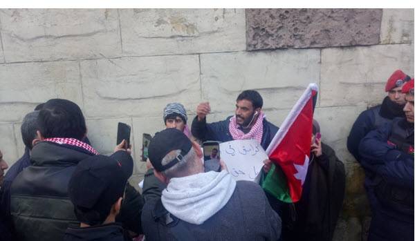 ينابيع التعيينات تنفجر من ارض الحكومة بعد مسيرة عاطلين العقبة