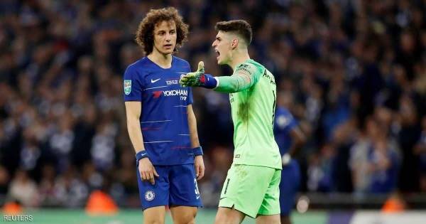 لقطة عجيبة.. حارس تشلسي يرفض الخروج ومدربه يصرخ على الخط