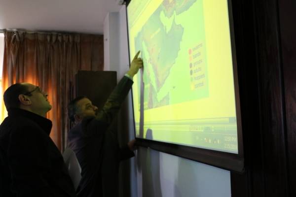 الزراعة : تجهيز (55 ) فرقة مختصة لمكافحة الجراد و (42 ) فرقة رصد .. صور