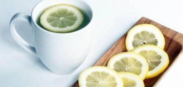 فوائد الماء الدافئ والليمون لانقاص الوزن