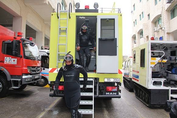 الدفاع المدني يدعو المواطنين للحذر والحيطة خلال المنخفض الجوي