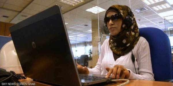 قصة اول   كفيفة  تقتحم  عالم الصحافة الأردنية