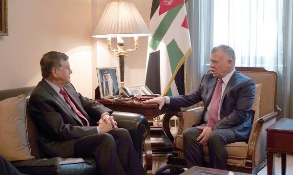 الملك يشدد على ضرورة اقامة الدولة الفلسطينية المستقلة