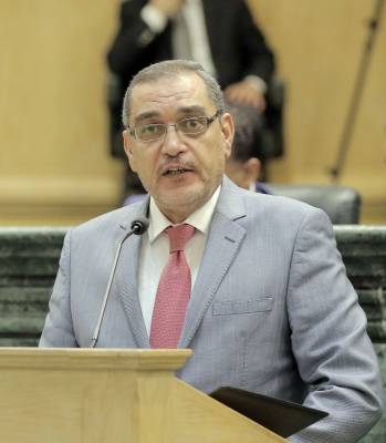 النائب ابو العز:سأستفسر من الرزاز مباشرةً هل وجه بخصوص التوقيف الاداري والاقامة الجبرية ؟؟