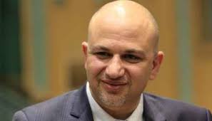 الوزير الغرايبة ينقذ نائب بعد ان بلع لسانه