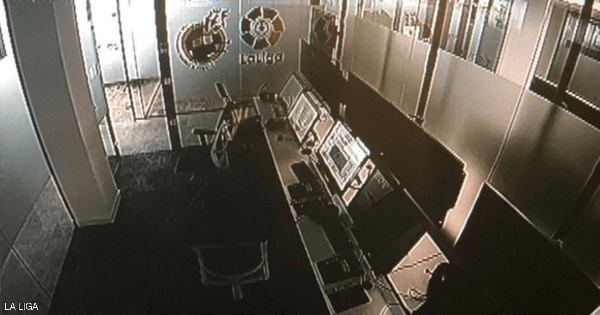 بالصور.. غرفة الـVAR الفارغة تثير عاصفة بمباراة ريال مدريد