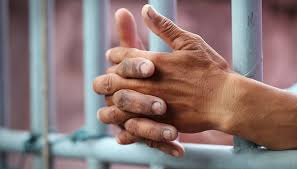 المحامي ابو الراغب ينتقد الاقامات الجبرية ..ويعتبرها غير قانونية الا للقضايا الخطيرة ومجحفة بحق المواطن