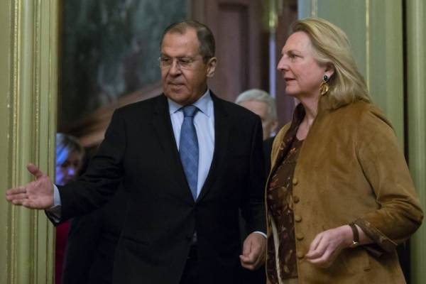 روسيا تنشر صواريخ أس400 قرب سان بطرسبورغ