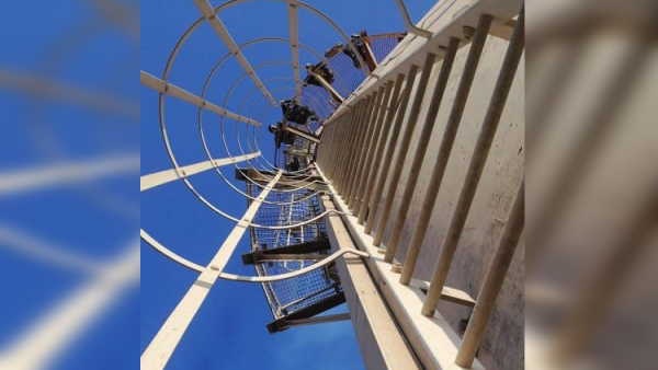 محاولة انتحار جماعية لـ(15) عامل بالفوسفات .. صـور