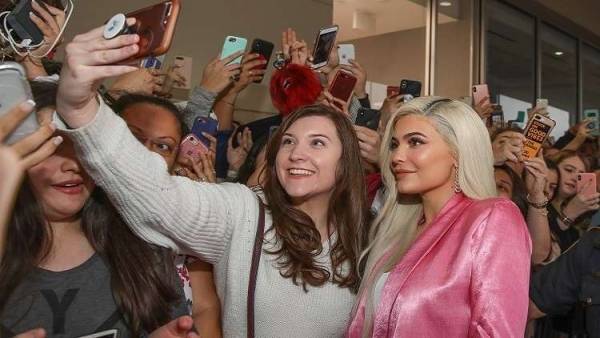 أحدث وأشهر عملية تجميل ترغب بإجرائها أغلب النساء!