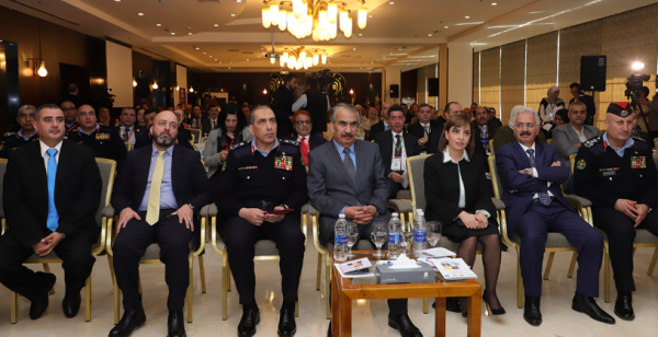 بدء أعمال مؤتمر بحث الاستراتيجيات الخاصة بالأحداث والطفولة