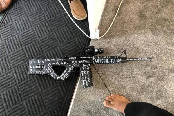 نيوزيلندا تحظر الأسلحة الهجومية النصف آلية وتحدد هويات شهداء المسجدين