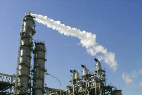 الحكومة لم تضغط على شركات التسويق لشراء البنزين من مصفاة البترول..ولقاء نائب الرئيس كان حول مطالبات استيراد ديزل عالي الكبريت