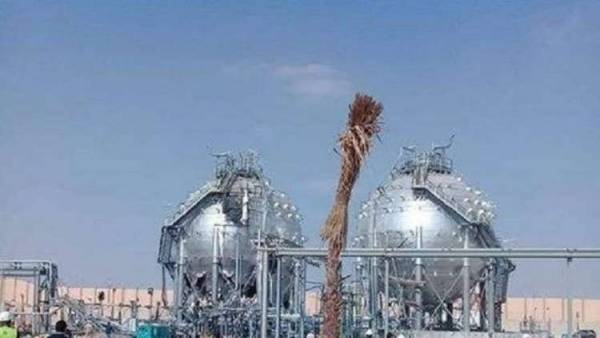 انفجار خزان أحد المصانع المصرية يقتل (8) أشخاص ويصيب (7) آخرين