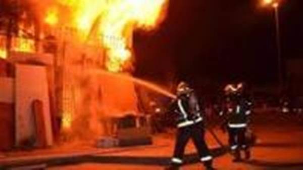 إصابة (10) أشخاص اثر حريق مطبخ في العاصمة