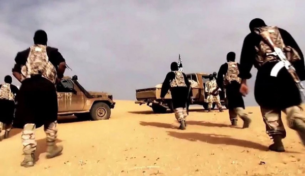 روبرت فيسك يفجر مفاجأة .. داعش لم تهزم بعد!