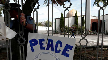 حريق بمسجد في كاليفورنيا وشعارات تمجد مجزرة نيوزيلندا