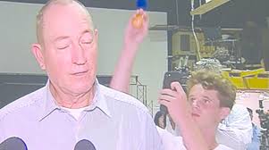 فتى البيضة: ما قمت به لم يكن صحيحا