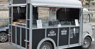 طرح عطاء مزاودة لإقامة مركبات الطعام المتنقلة