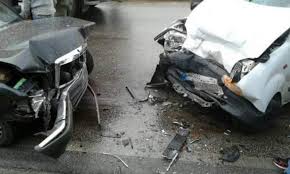 اصابة (3) اسخاص بحادث تصادم في عمان