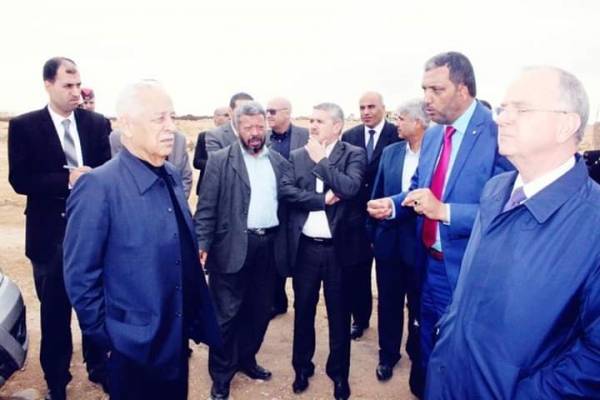 العيسوي يزور الضليل ويؤكد على ضرورة انهاء المشاكل التي تعاني منها