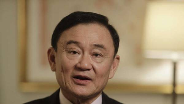 تجريد رئيس الوزراء التايلندي الاسبق من أوسمته الملكية