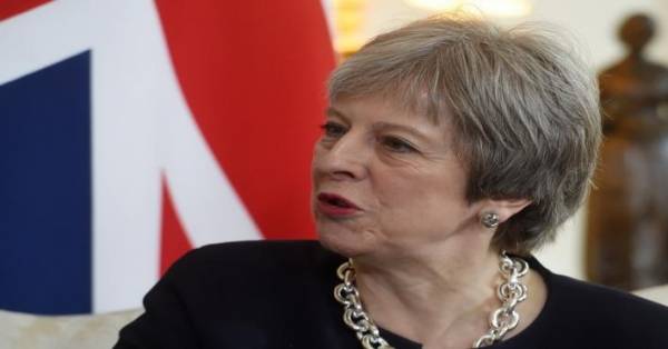ماي تسعى لانتخابات مبكرة والمحافظون يهددون