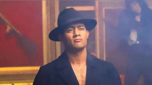 رمضان يرقص عاري الصدر وهاني شاكر يتلقى إنذارا