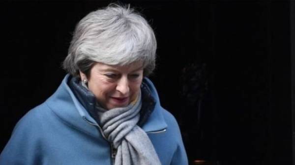 بريكست: ماي تفكر بمحاولة رابعة لعرض اتفاقيتها للخروج من الاتحاد الأوروبي على مجلس العموم