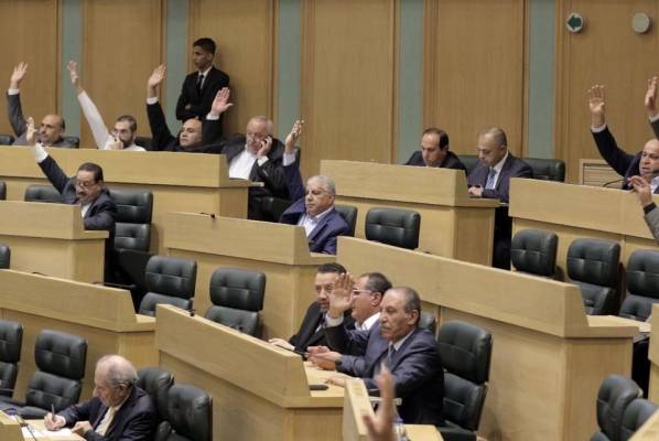 النواب يرجئ مناقشة تعديلات النظام الداخلي لحين اجراء تعديلات على قانون الانتخاب