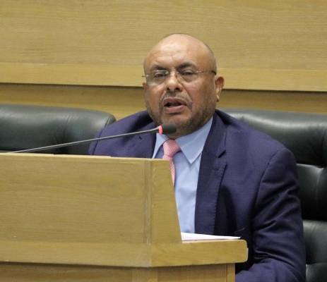 الزوايدة راضي بما توصلت له اللجنة في موضوع التوقيف الاداري .. ماذا قال له وزير العدل ..؟