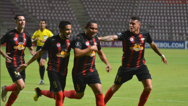 ظهور فريق خارق في عالم كرة القدم