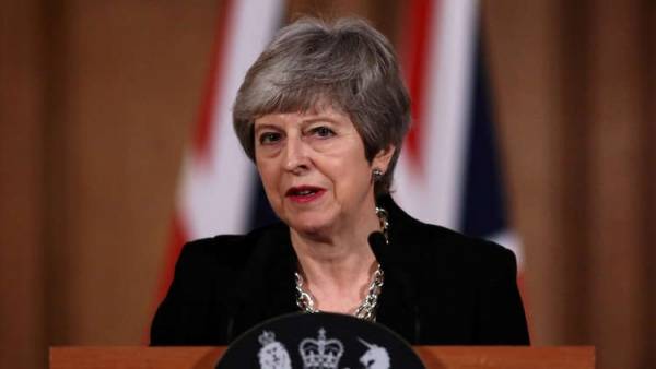 ماي: أمامنا خياران هما مغادرة الاتحاد بصفقة أو لا نغادره مطلقا