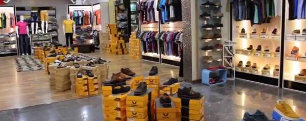 خسائر بعشرات الملايين جراء البيع الالكتروني والماركات المقلدة